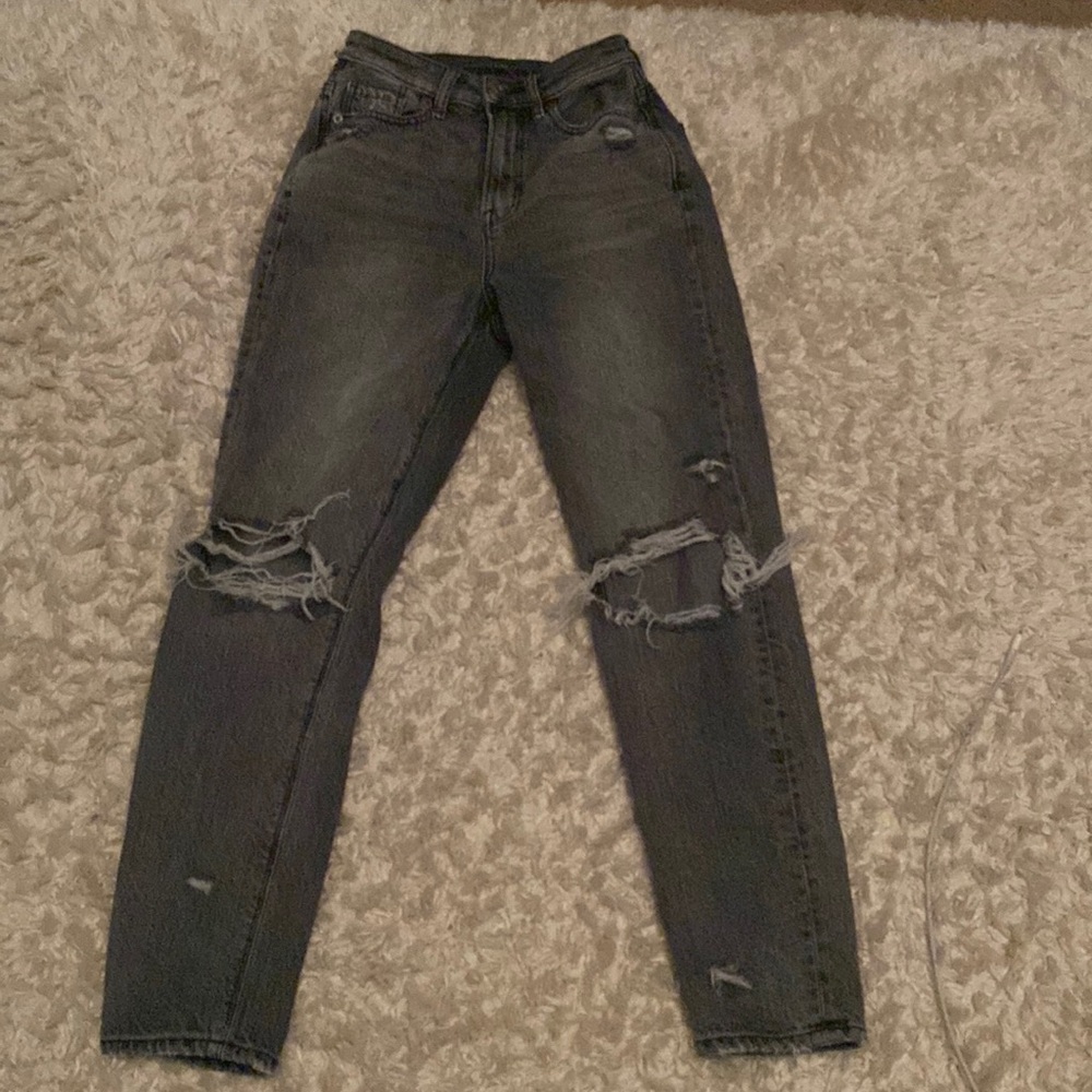 american eagle mom jeans, size 000 short. grayish black wash.